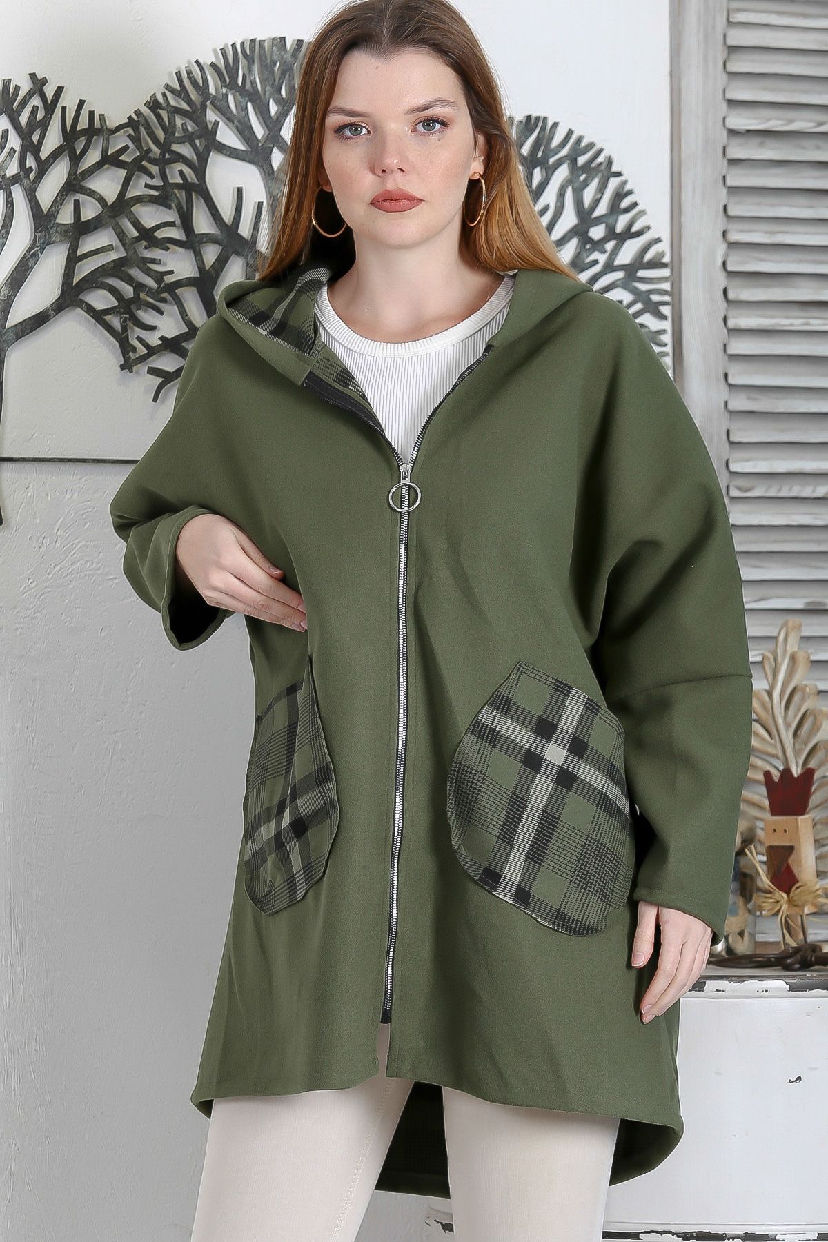 Chiccy-Khaki Green Hooded Zippered Long Sleeve Double Pocket Garnished Cashmere Coat 3