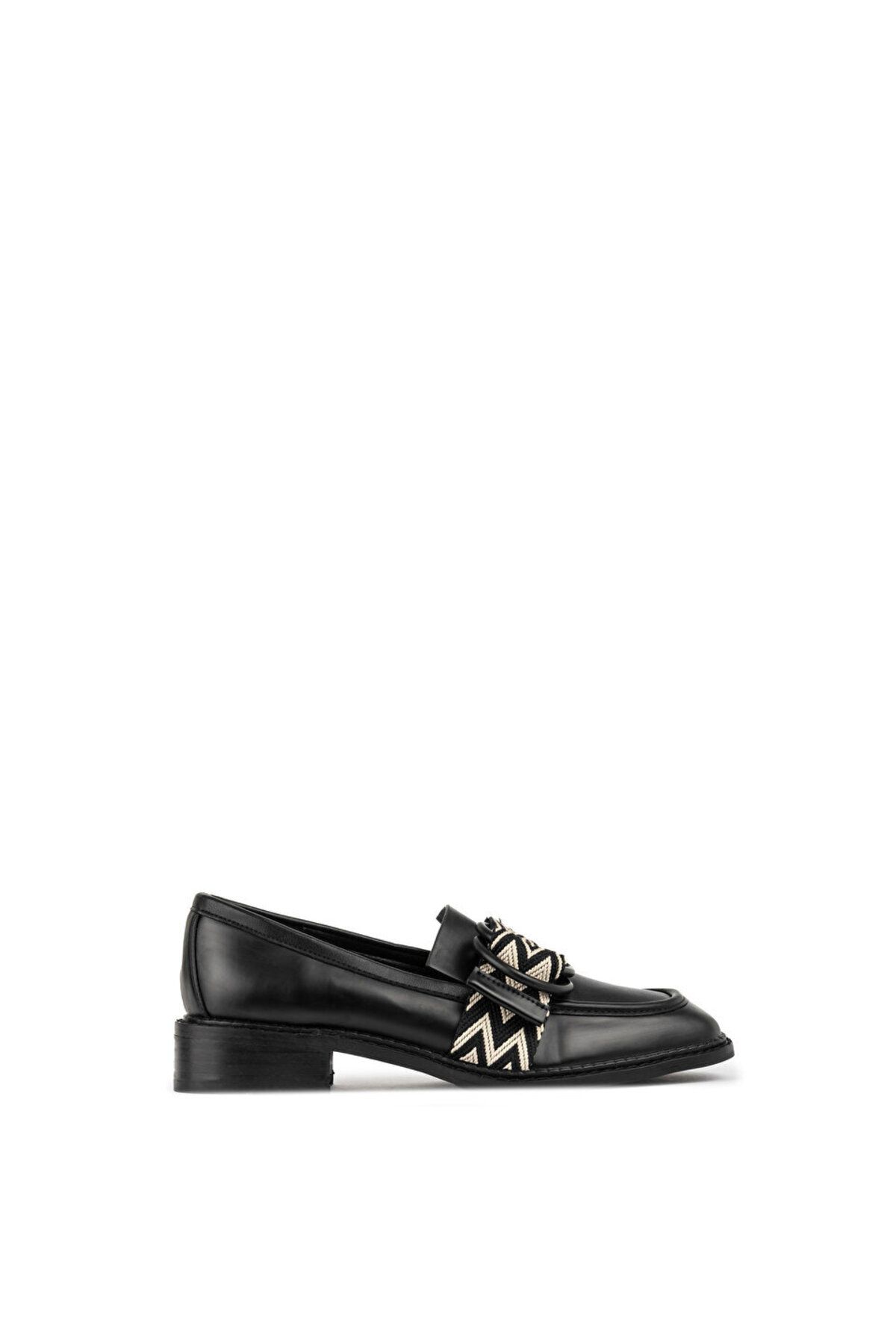 Twist-Patterned garniated loafer 1