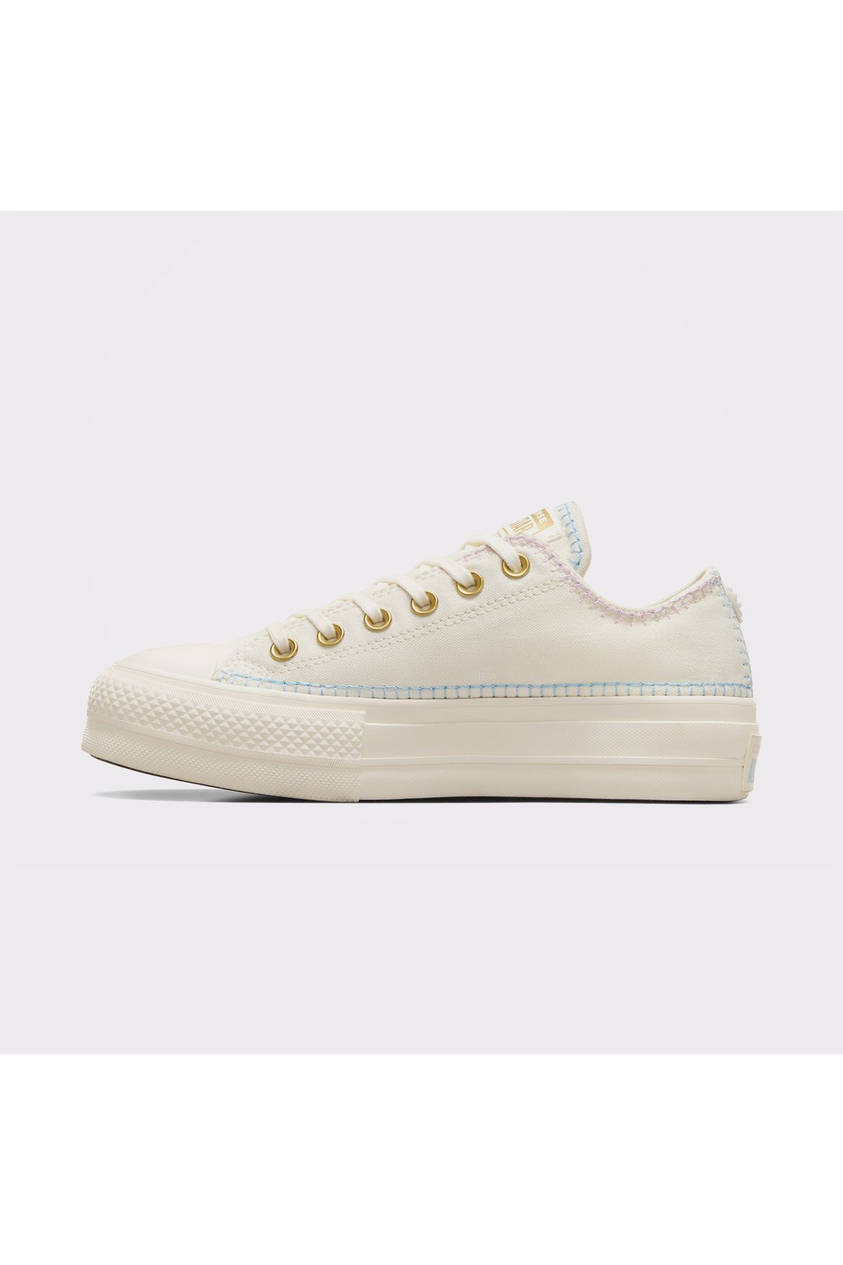 converse-Chuck Taylor All Star Lift Unisex Beige Platform Sneaker 2