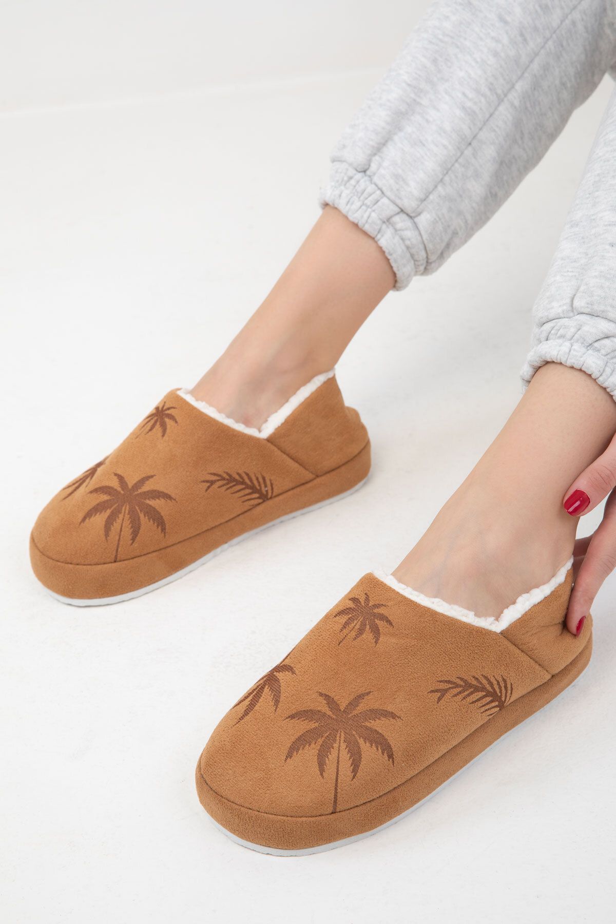SOHO Damskie Buty Domowe W Kolorze Brązowym - Model Kobieta - 39