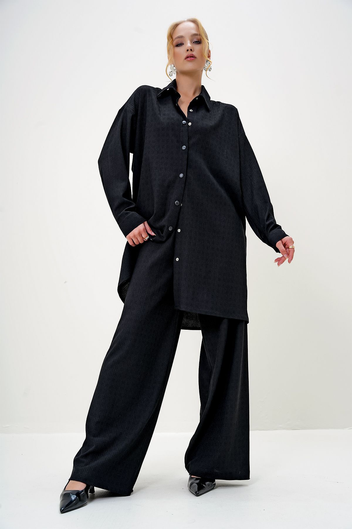 Trend Alaçatı Stili-Damen-Set mit schwarzem Hemd, Kragen, Knopfleiste vorne, Hemd und Hose ALC-X13122 2