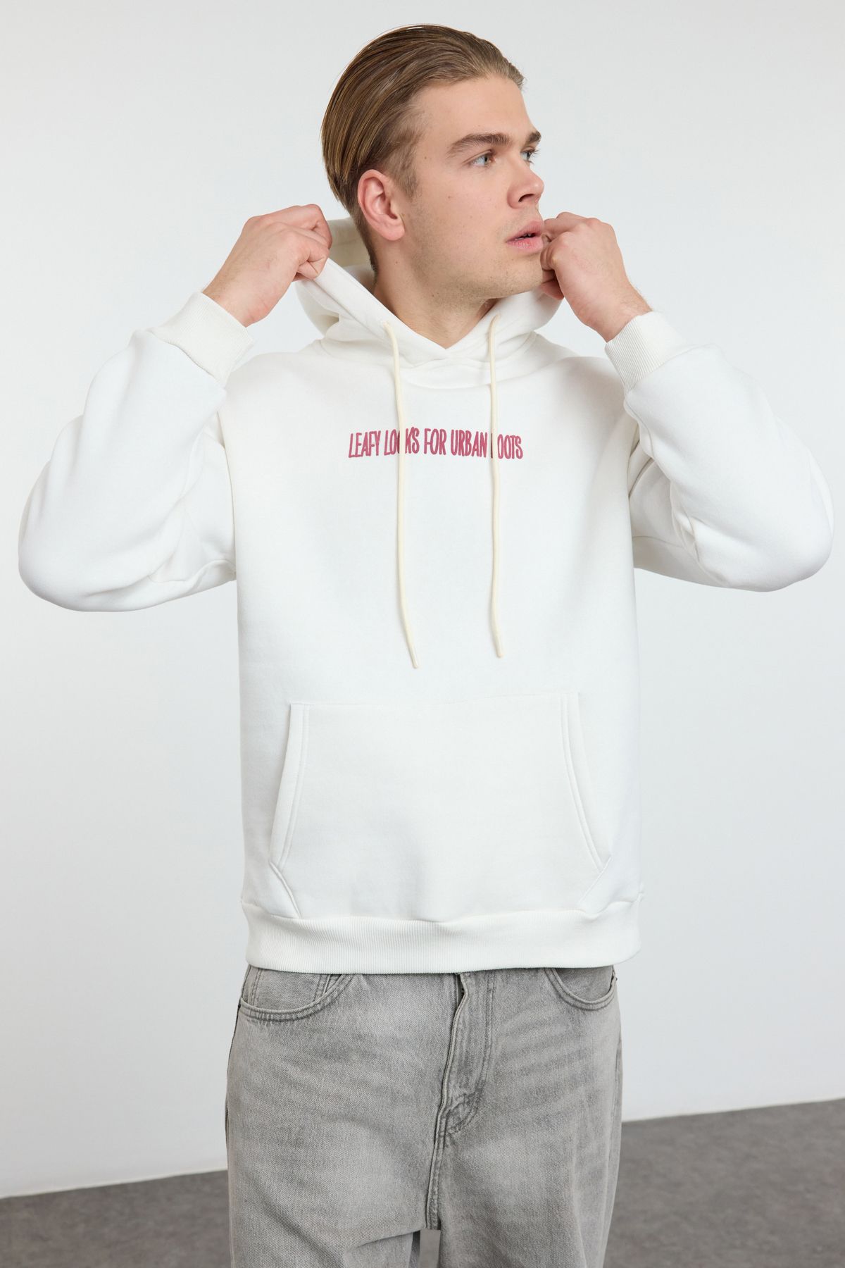 Trendyol Collection-Ecru Oversize/Wide Cut Fleece Inside Sweatshirt with Embossed Print and Back Embroidery Detail Tmnaw25Sw00072 2