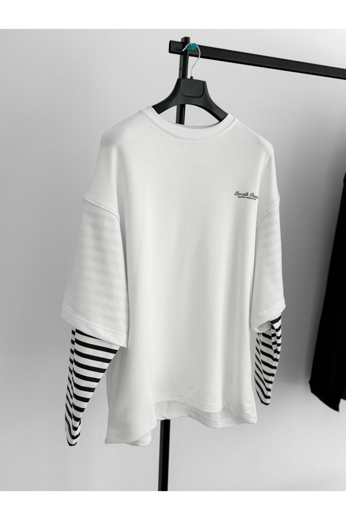 BYBASICMAN-White Sleeve Striped Piece Sweatshirt V-10-16 2