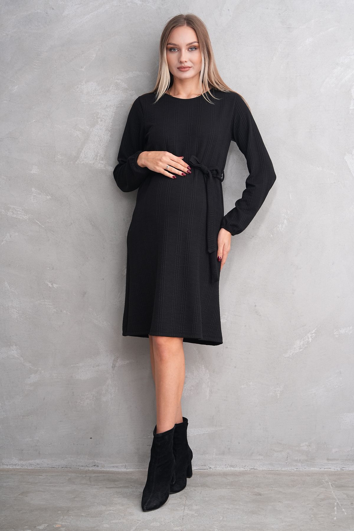 black maternity and postpartum long sleeve hair braid pattern midi dress robe midi à manches longues avec motifs de tresses de cheveux