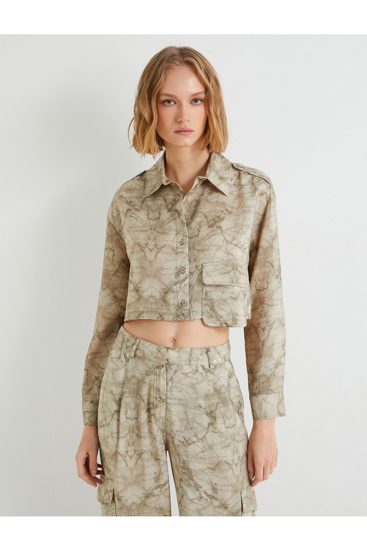 Koton-Crop Shirt Langarm Viskose mit Cargotasche 3
