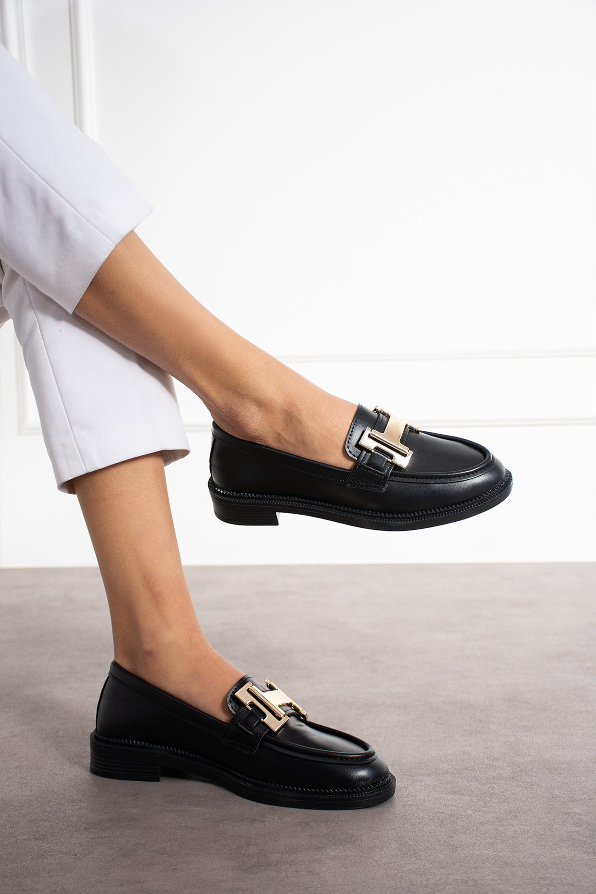 Pazzyonez Kadın Siyah Cilt Günlük Rahat Casual Kalvaniz Tokalı Klasik Loafer Ayakkabı görsel 5