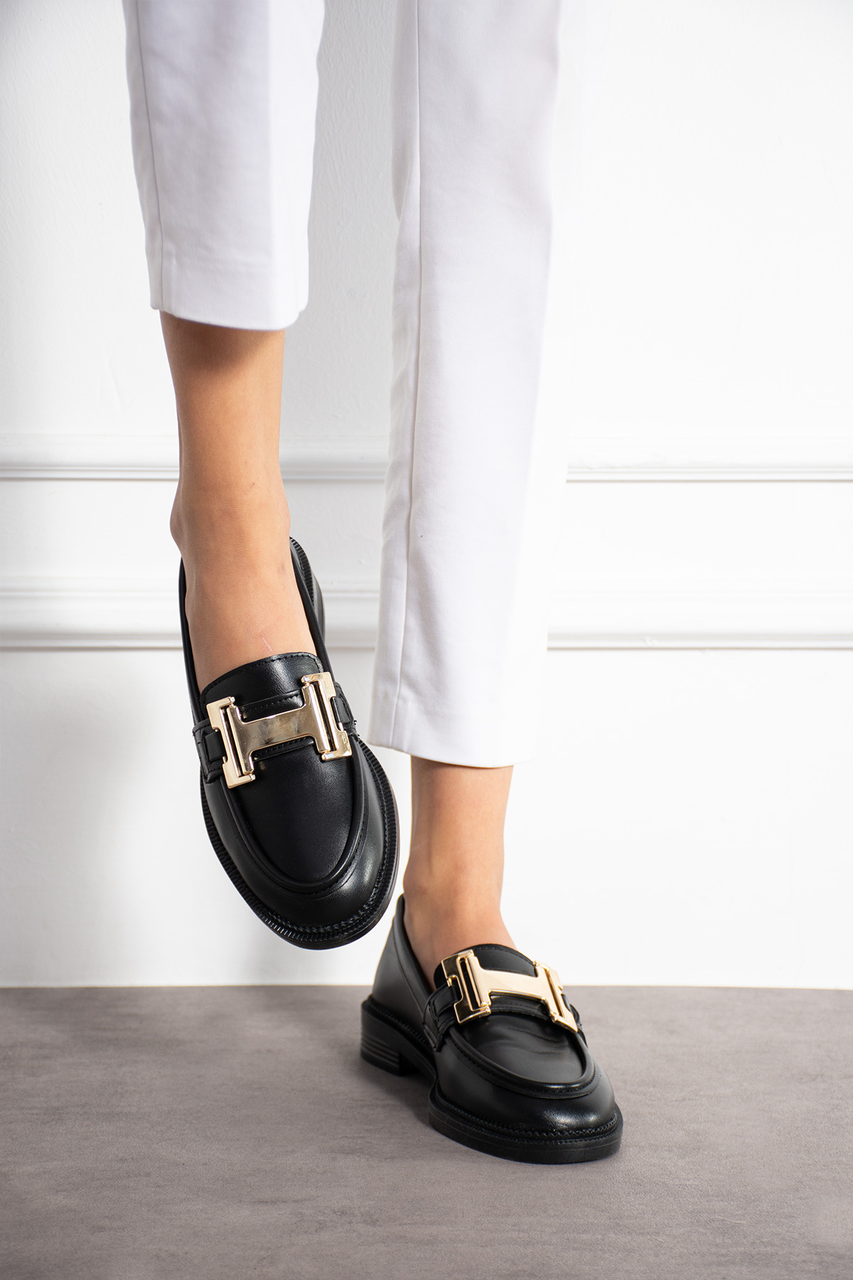 Pazzyonez Kadın Siyah Cilt Günlük Rahat Casual Kalvaniz Tokalı Klasik Loafer Ayakkabı görsel 2