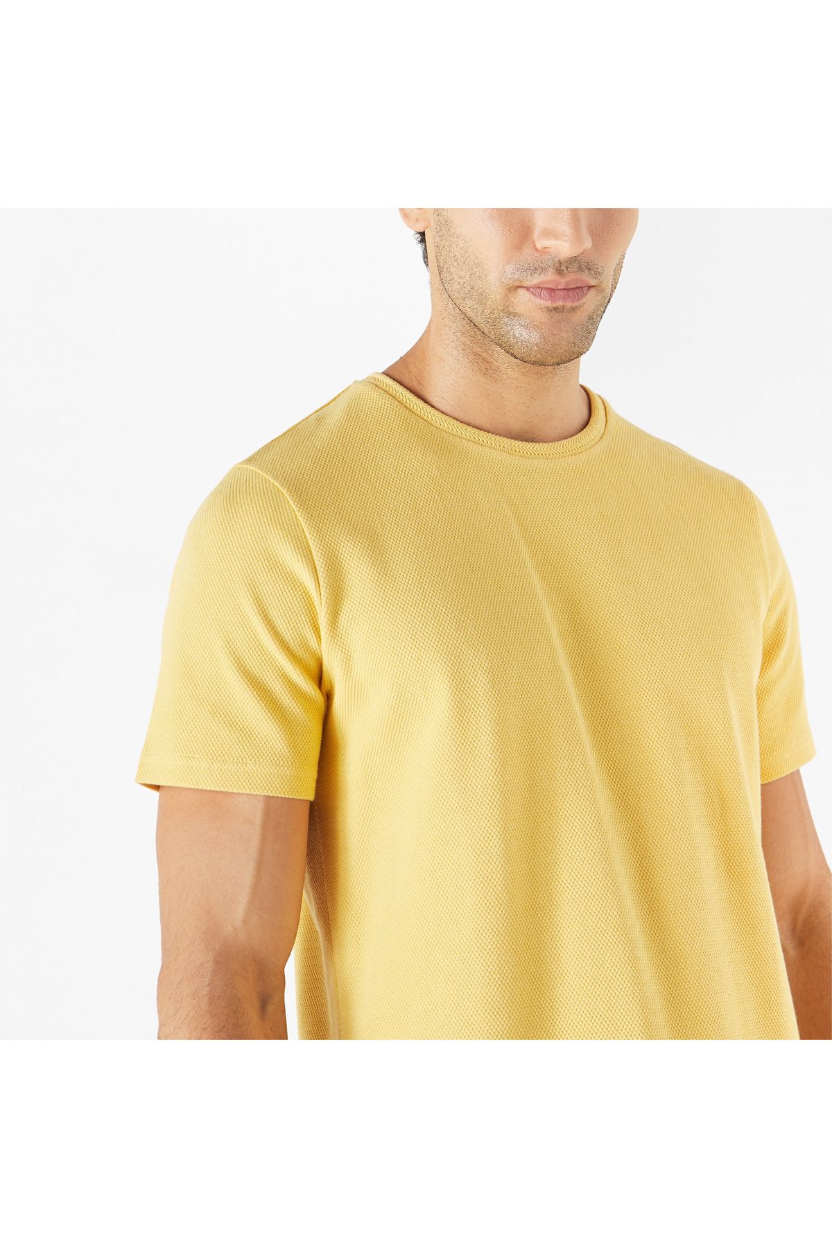 Iconic-Textured T-shirt with Crew Neck and Short Sleeves 4