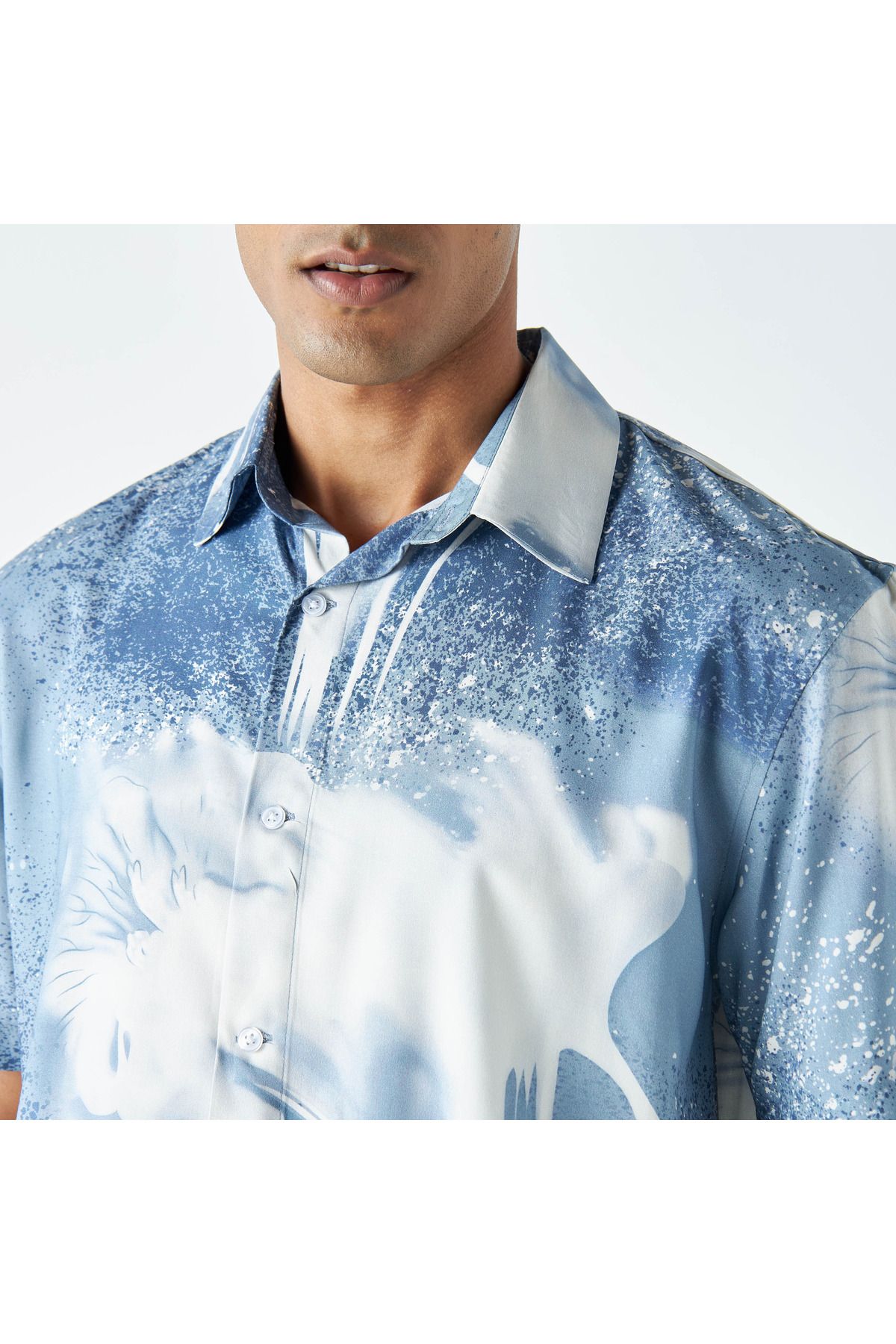 Iconic-All-Over Print Shirt with Short Sleeves 4