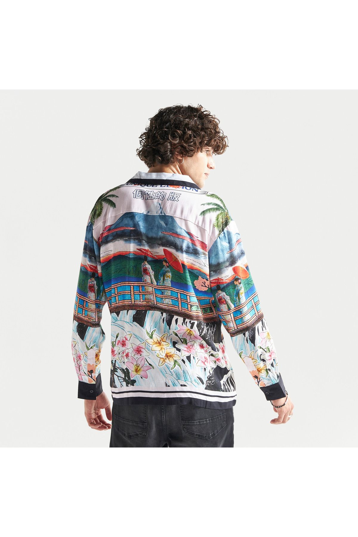 FAV-All-Over Graphic Print Oversized Shirt with Camp Collar and Long Sleeves 1