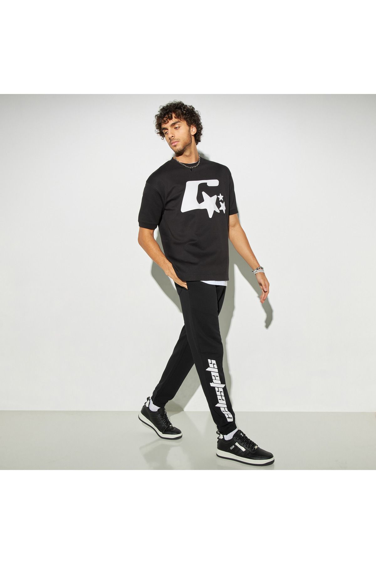 complete the look image