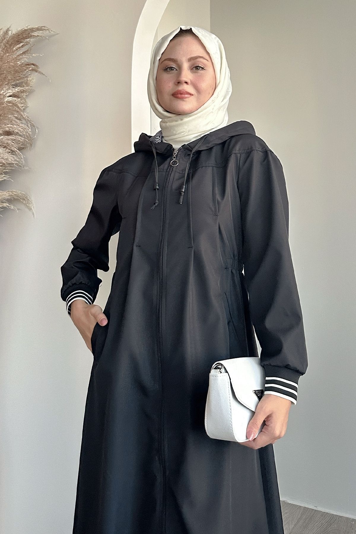 InStyle-Pleat Detail Black Trench Coat with Elastic Waist 3