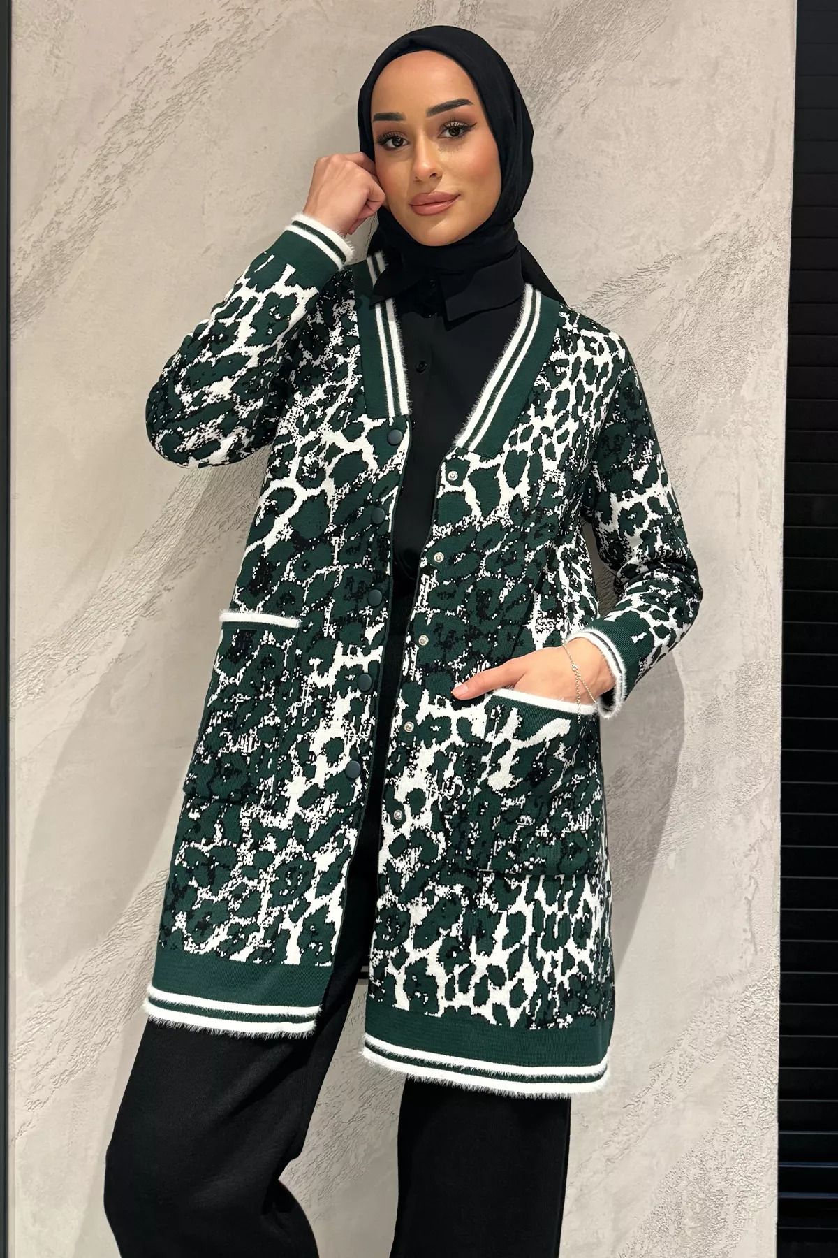 julude-Emerald Green Women's Patterned Hijab Sweater Cardigan with Pockets 1