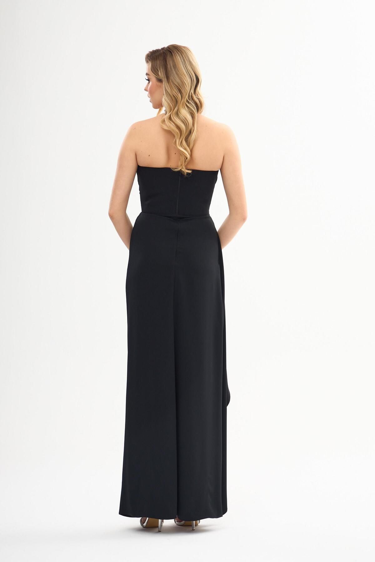 Carmen-Schwarzes Abendkleid aus Crêpe mit Steindruck und Schlitzen 5