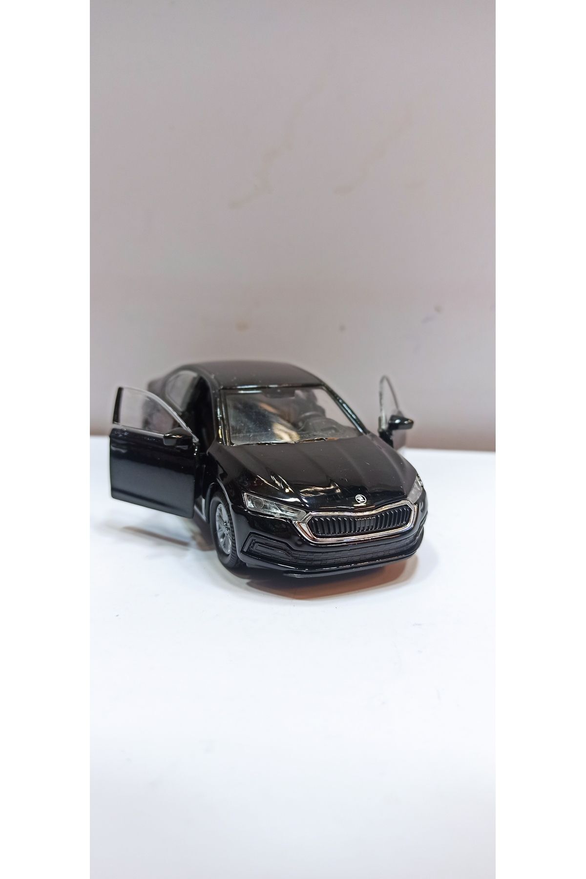 WELLY SKODA OCTAVİA 1/36 ÖLCEK