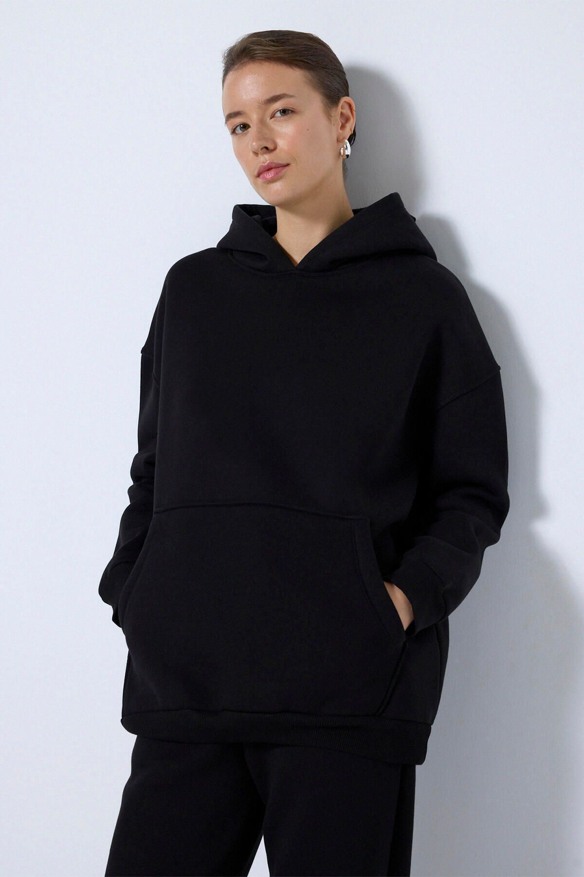 Touché Privé-Hooded Sweatshirt Tracksuit 1