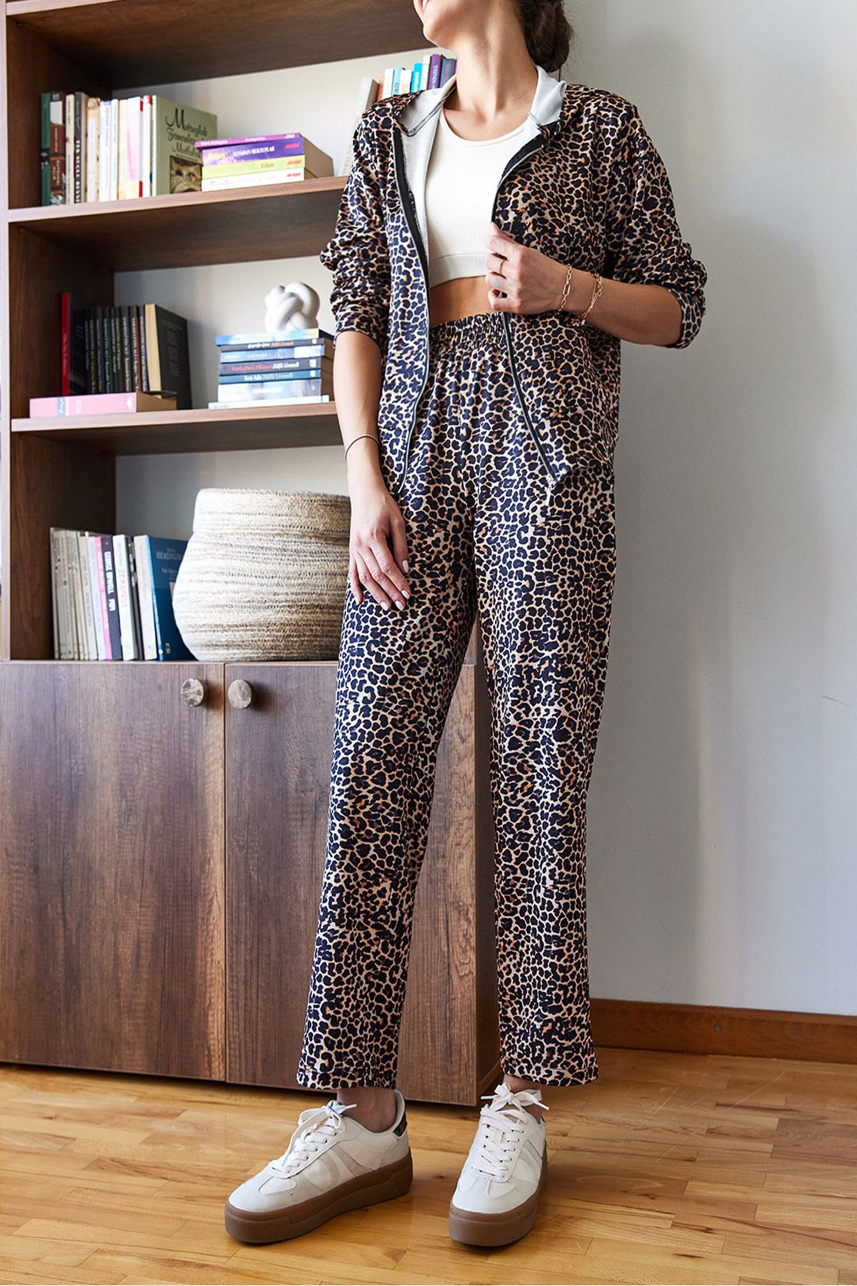 complete the look image