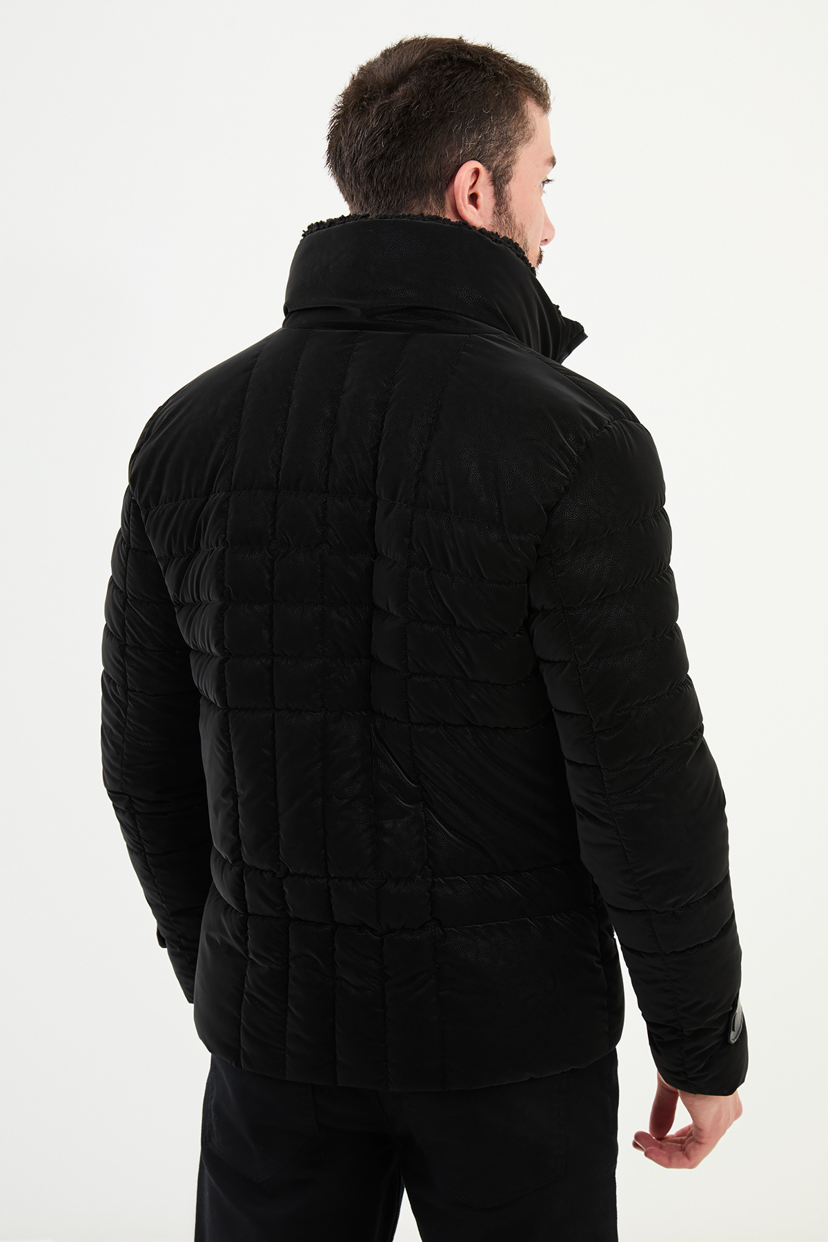 کت مردانه استندآپ یقه یقه دار باریک لحافی مشکی - 39619.24K — رنگارنگ — تصویر 4 از 5