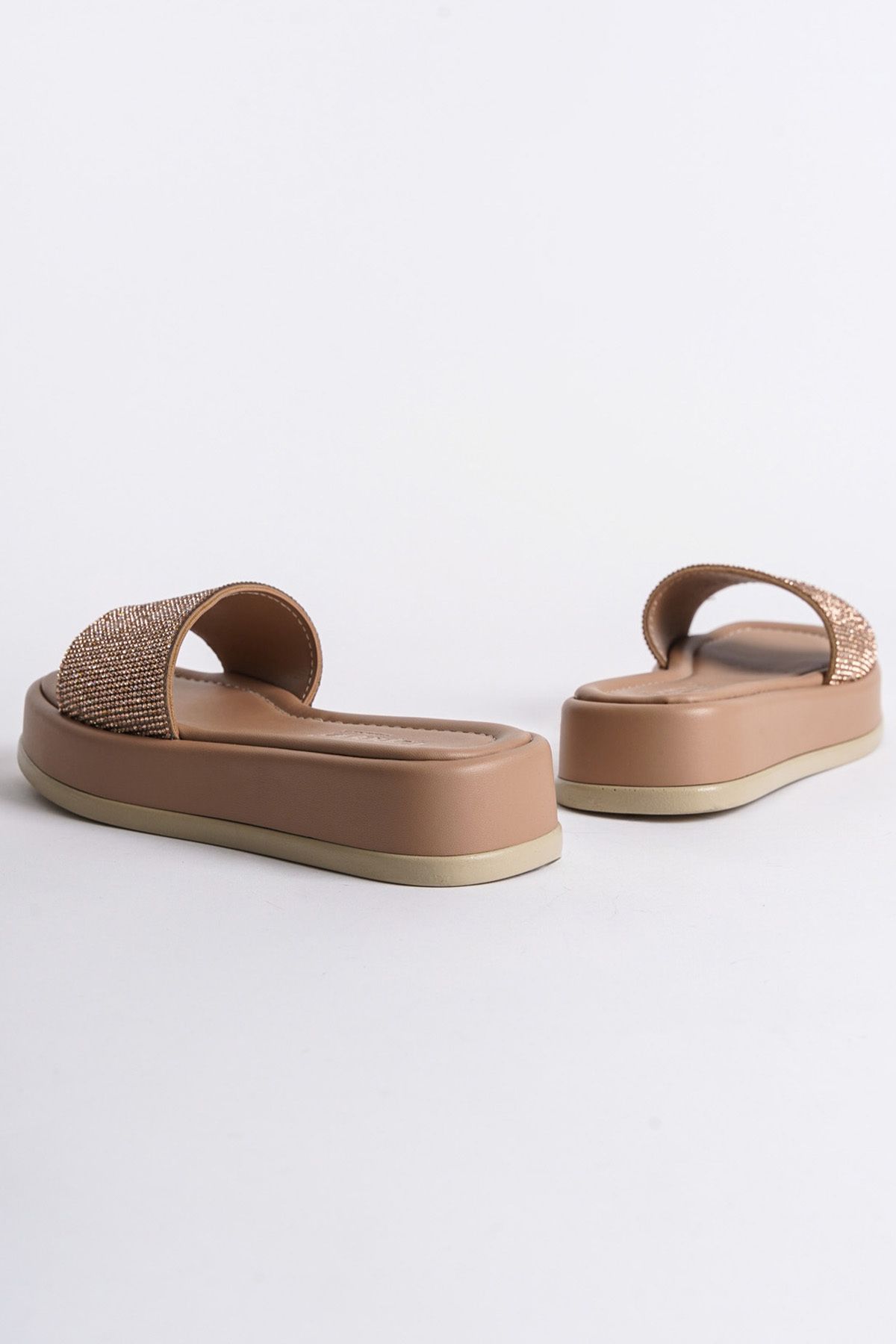 دمپایی نود زنانه تک باند با سنگی پاشنه پر Capone Outfitters