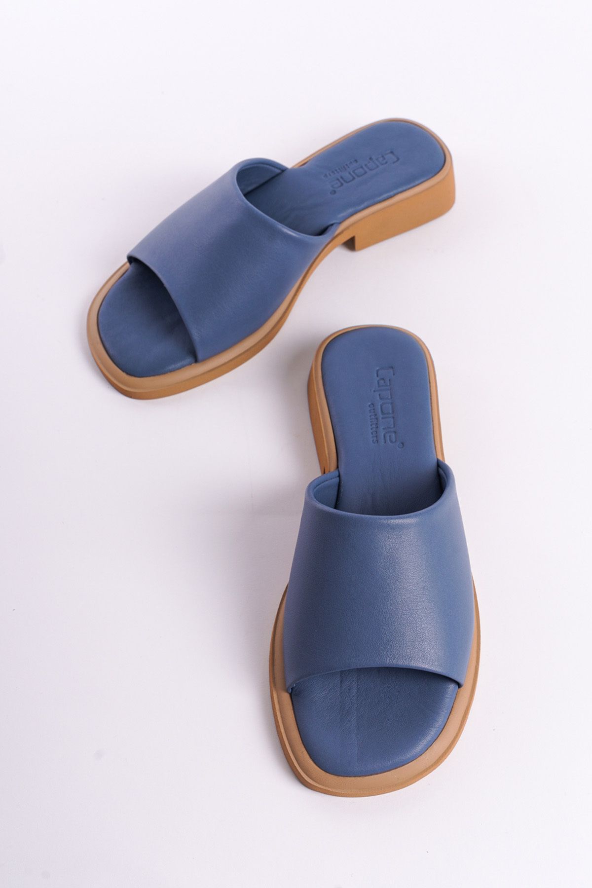 دمپایی آبی زنانه گروه چرمی واقعی تک باند کومورت پاشنه بلند Telik Capone Outfitters