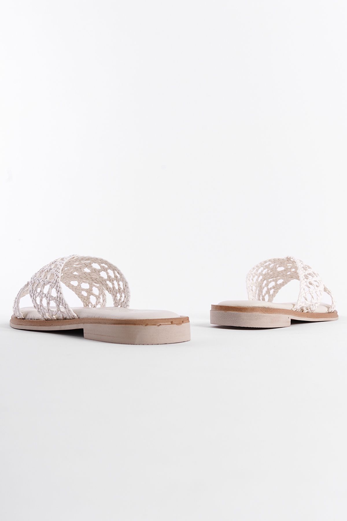 دمپایی سفید زنانه حصیر چرمی واقعی Misis Crazy Flat Heels Dlippers Capone Outfitters