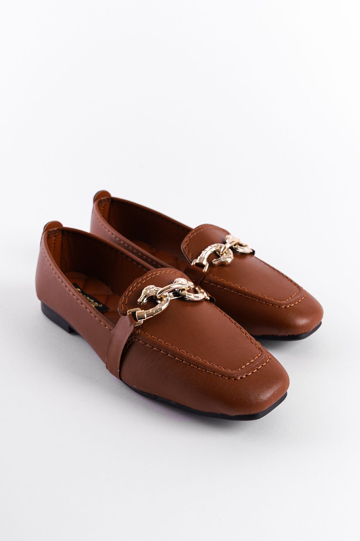 لوفر چند رنگ زنانه با لوازم جانبی دست و پنجه نرم فلزی Capone Outfitters