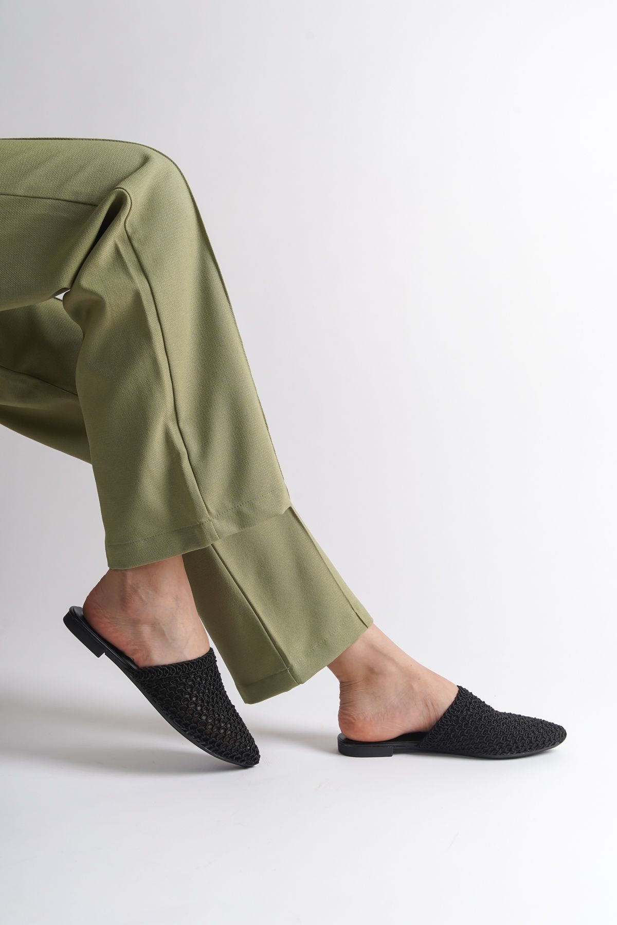 دمپایی مشکی زنانه بینی های عروسی بسته Capone Outfitters