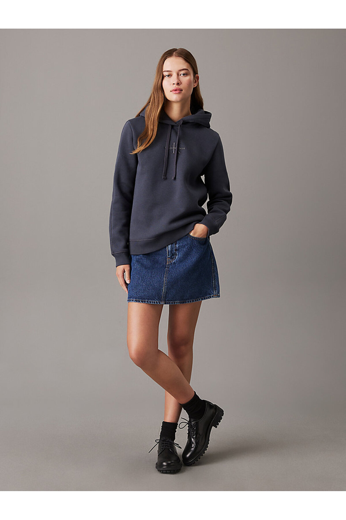Calvin Klein-MONOLOGO REGULAR HOODIE 4
