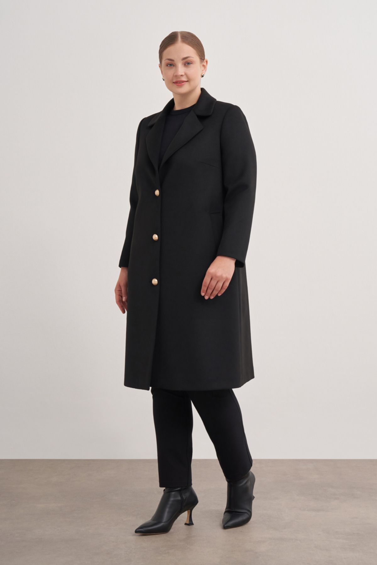 Aker-8582112   Swallow Collar Coat 3