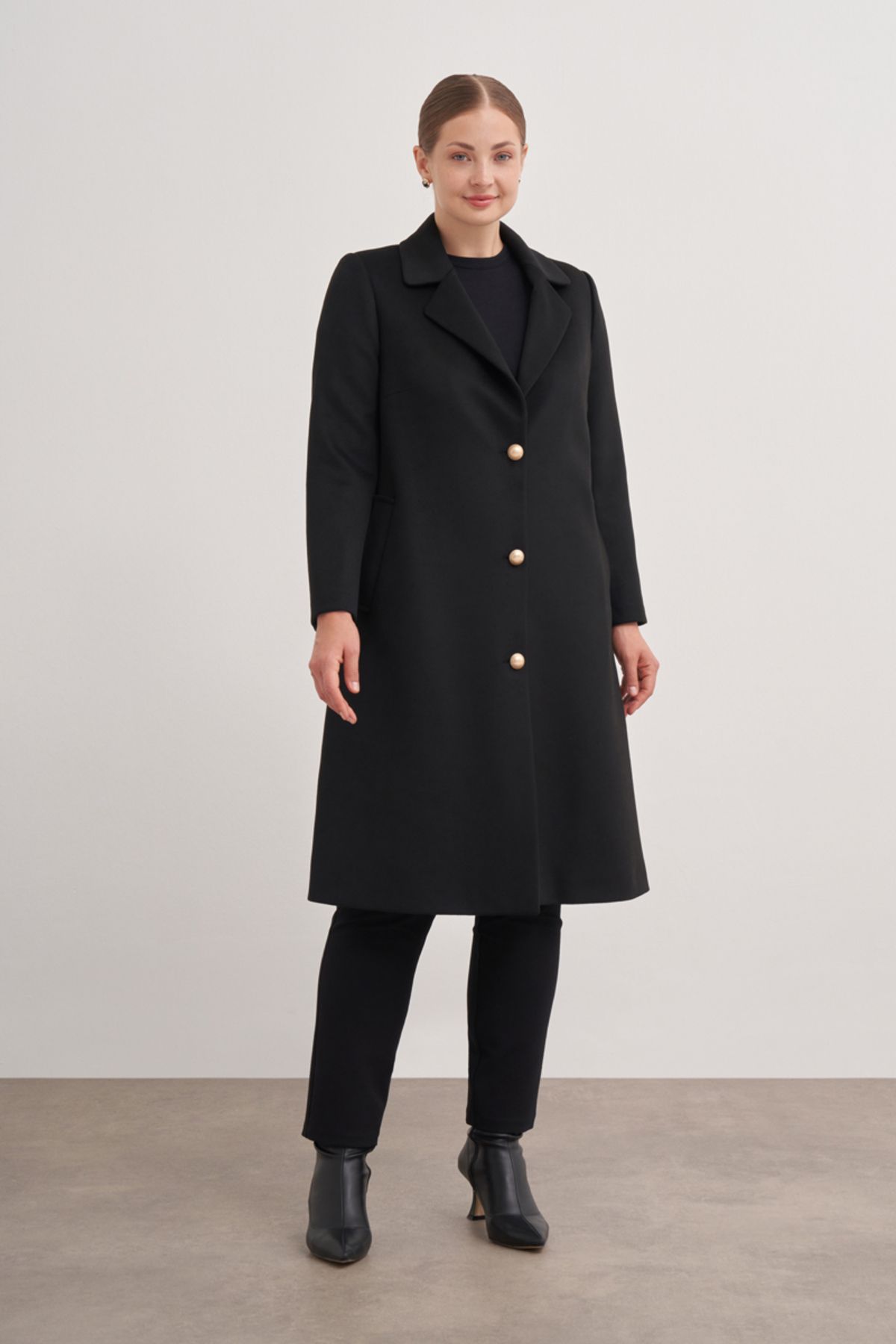 Aker-8582112   Swallow Collar Coat 4