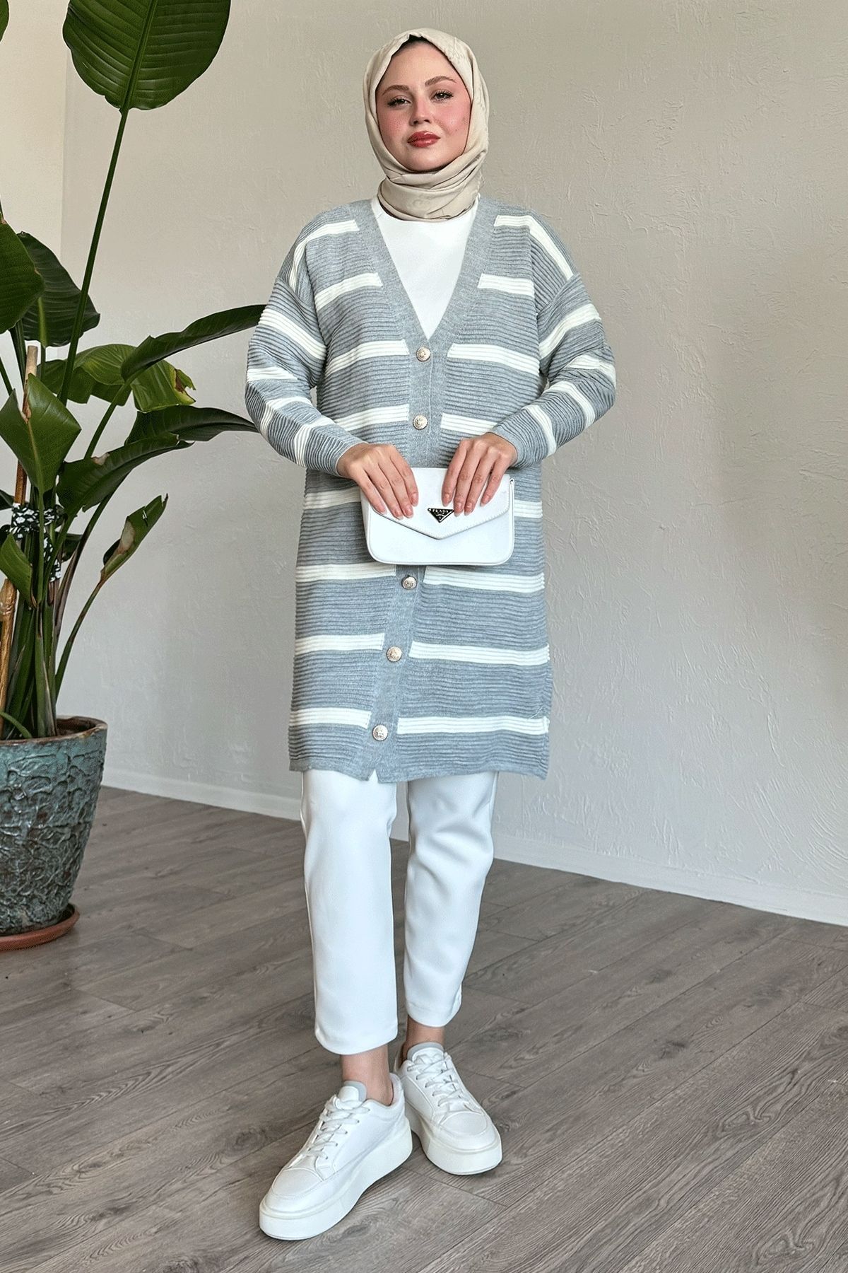 InStyle-Stripe Pattern Gray Knitwear Cardigan 2