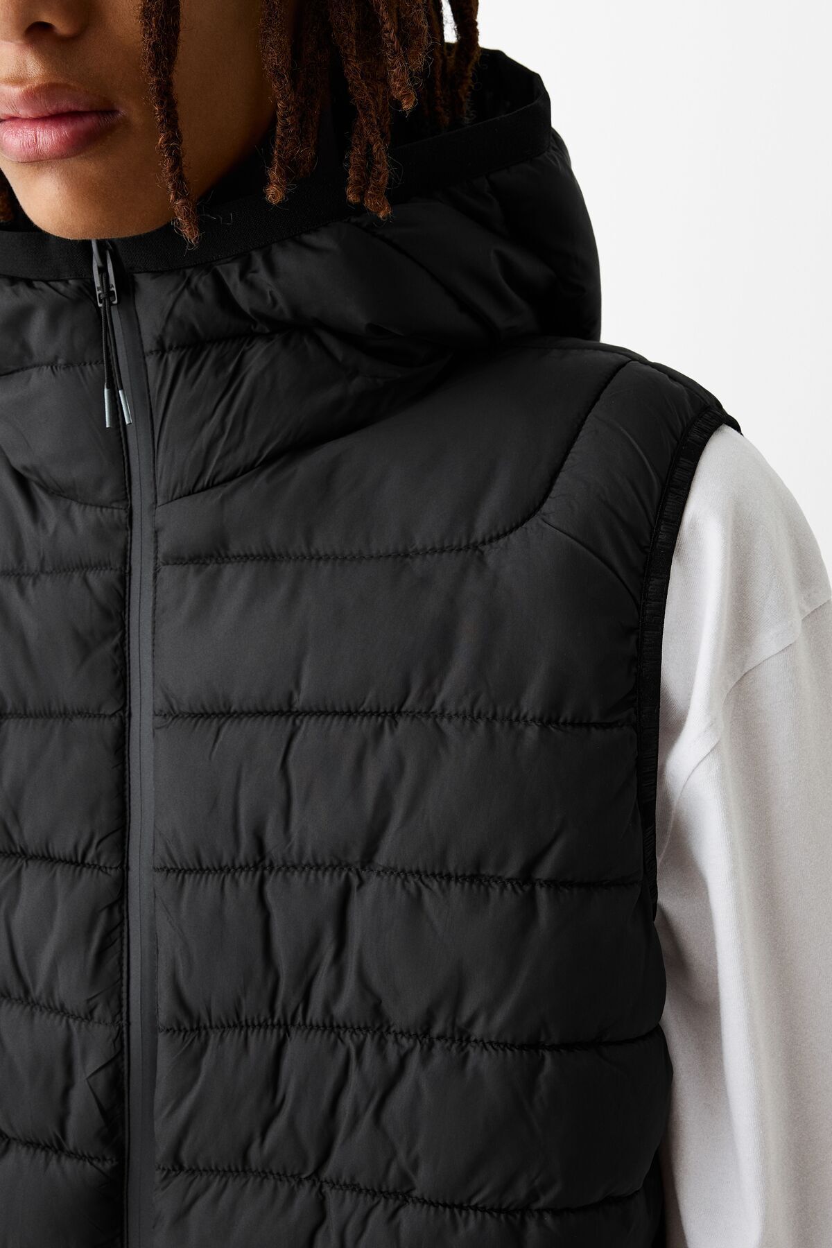 Bershka-Lightweight puffer gilet with hood 6