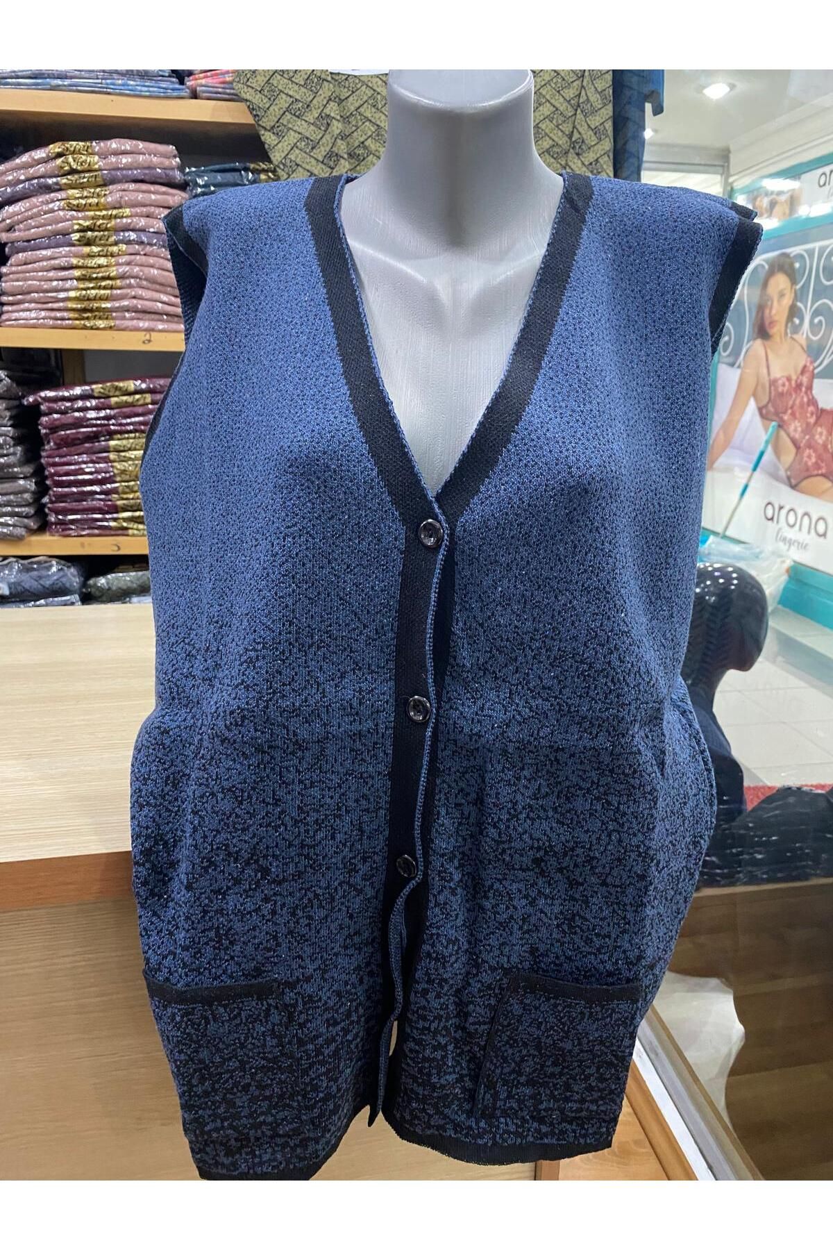 TCR-Women's Buttoned Patterned Vest with Pockets 2