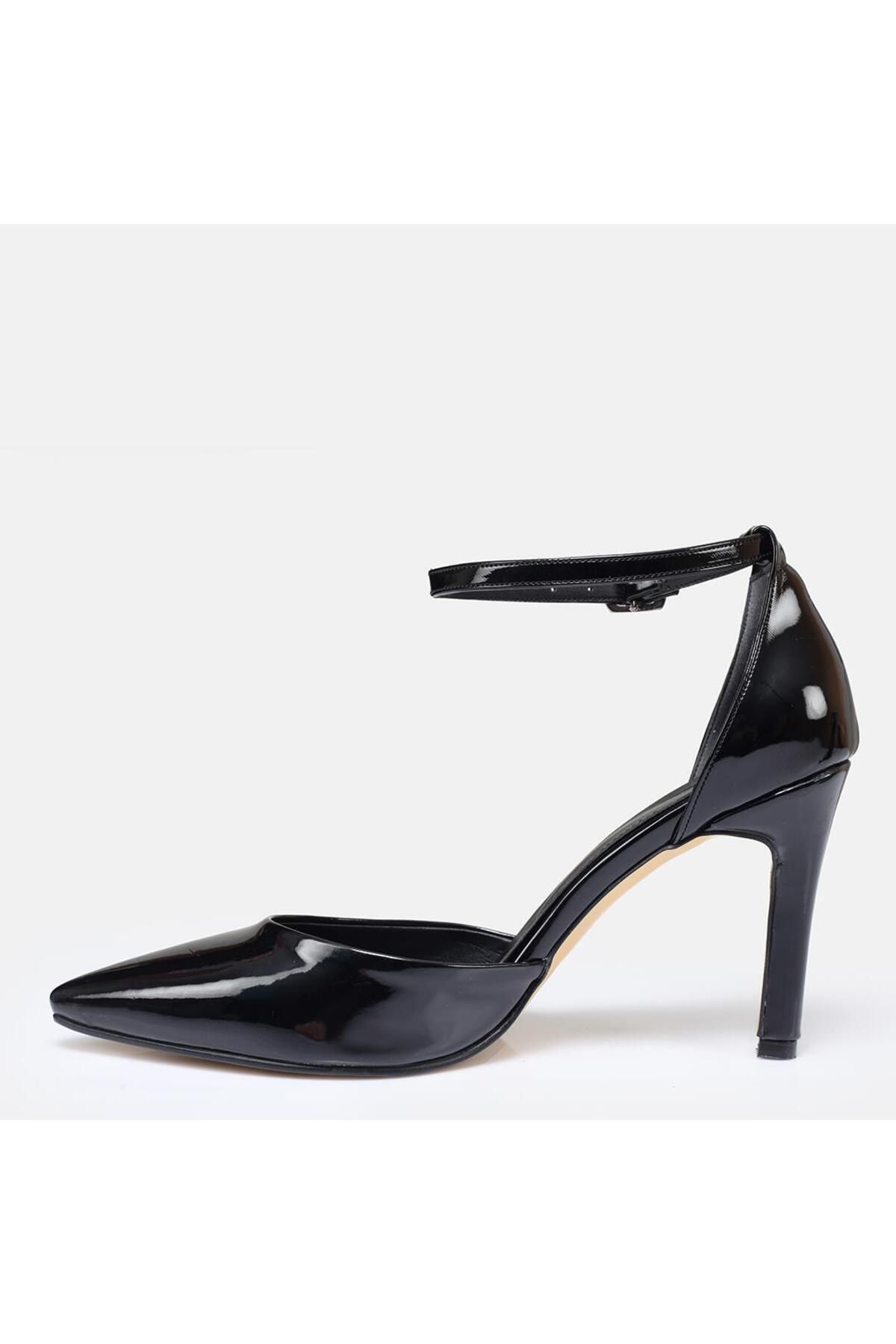 37Numara-Black Patent Leather Stiletto with Wrist Strap - Large Size 41-44 Model 6