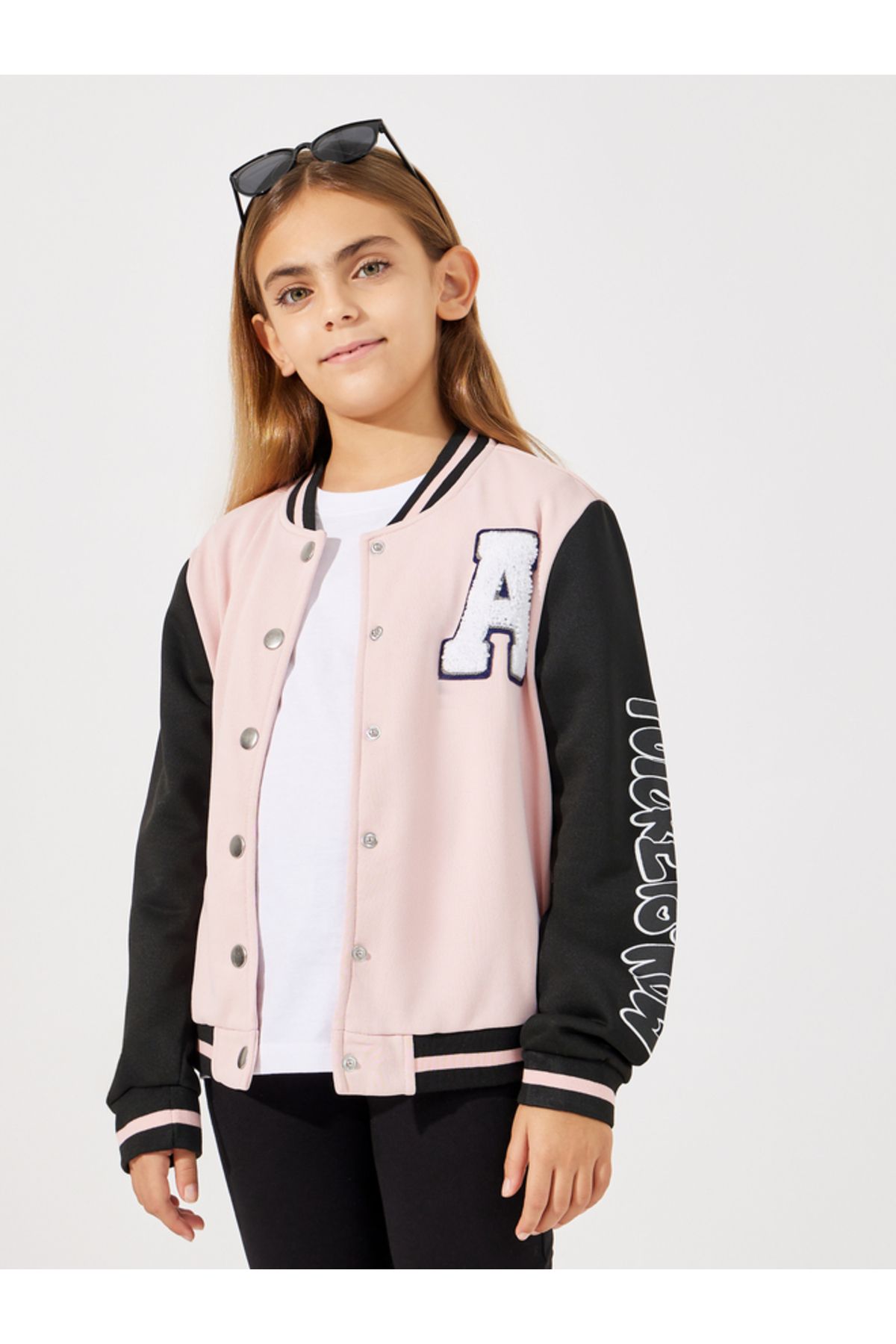 Styli-Constrast Printed Sleeve Patch Front Jacket 1