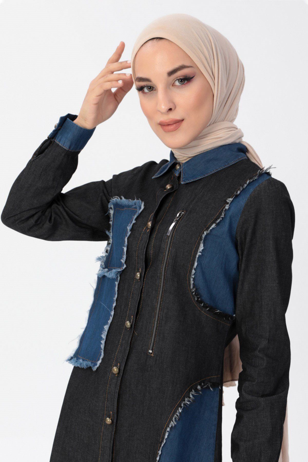 complete the look image