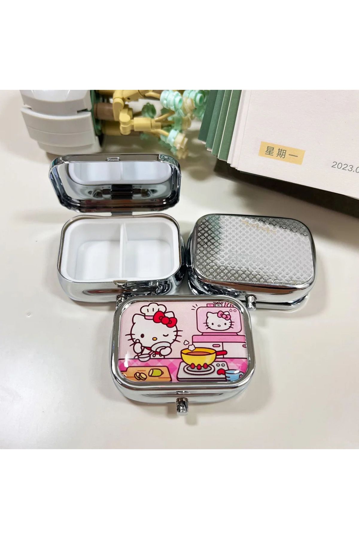 SANRIO-Hello Kitty-2 Hello Kitty Kawaii Avoid Light Pill Boxes Cute Cartoon Sealed Subpackage Case P 1