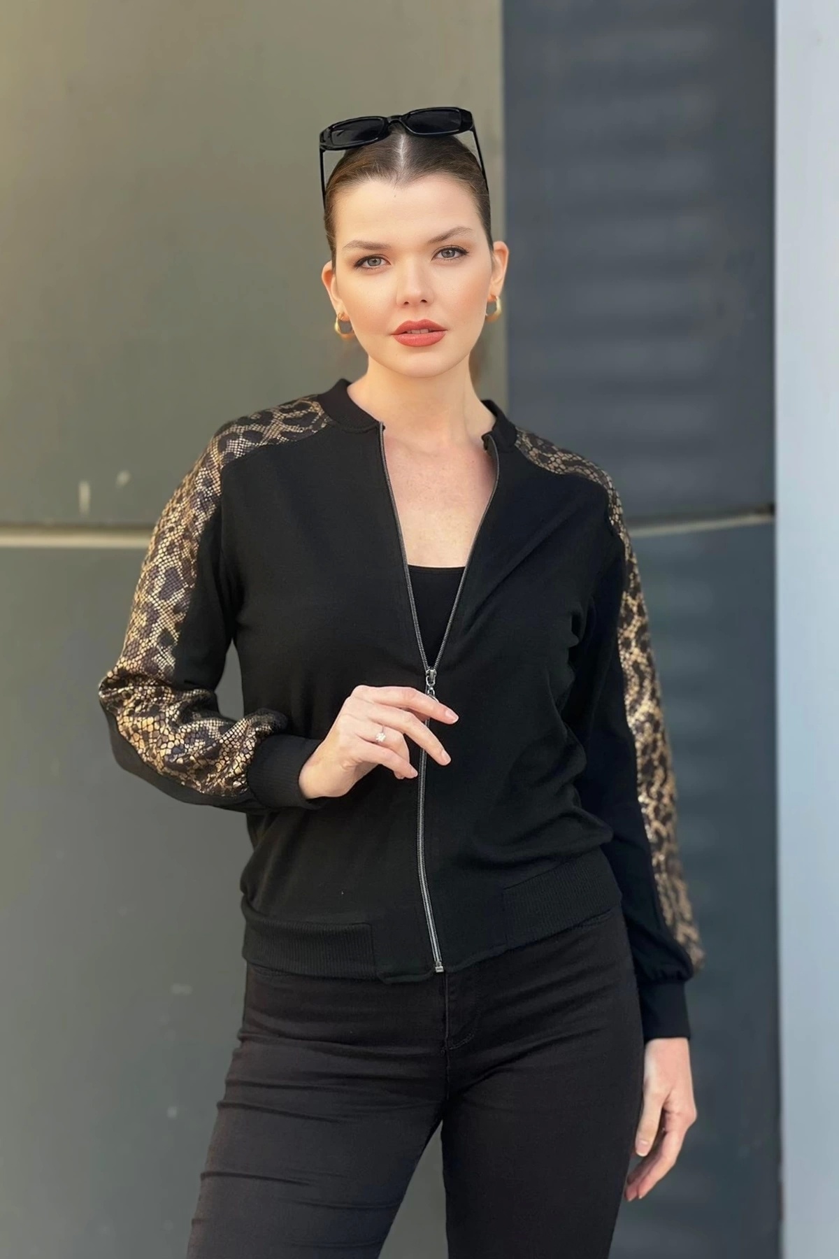 aytemas-Leopard Pattern Zippered Jacket with Sleeves 3