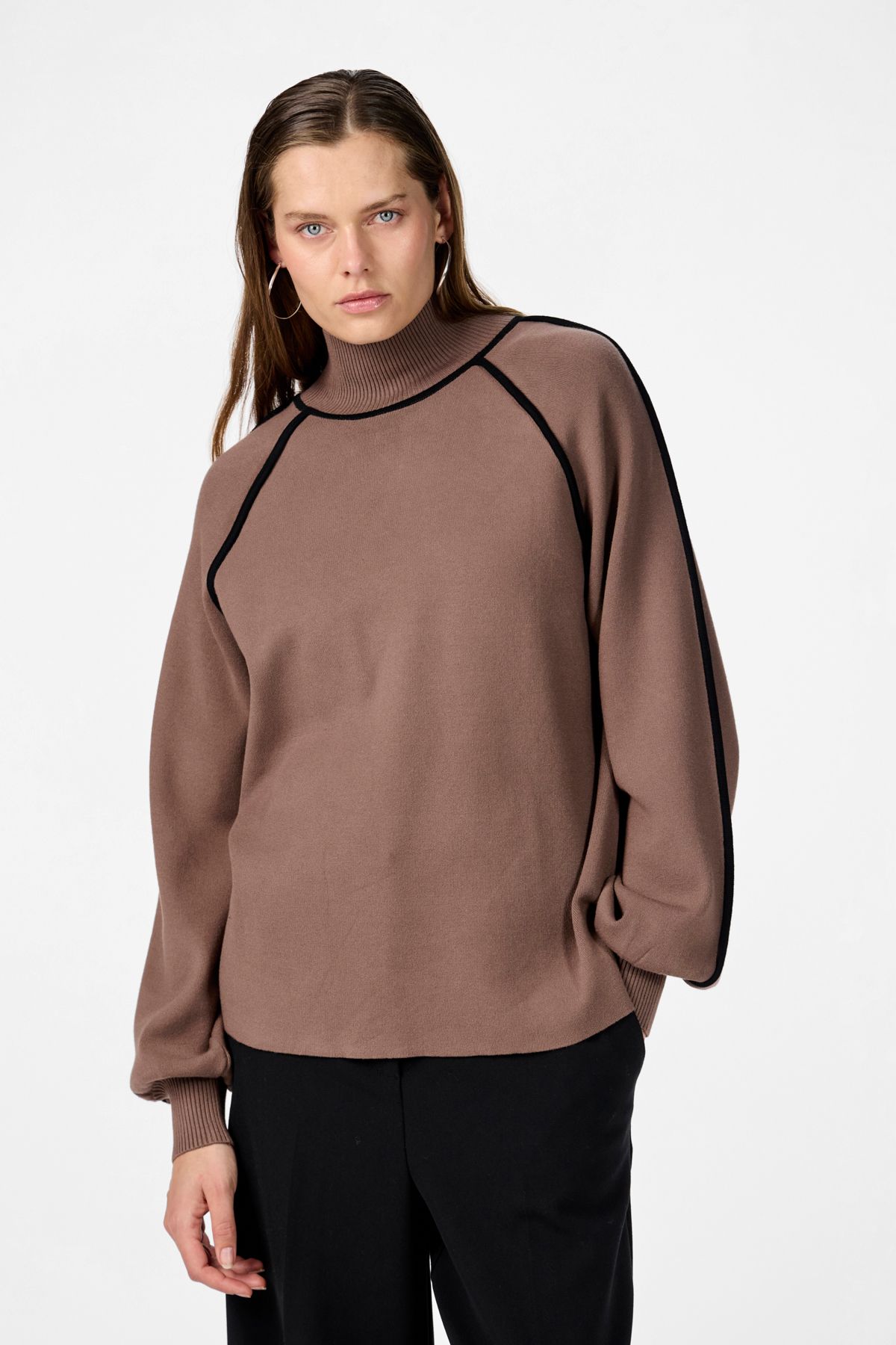 YAS.-Bluza damska z haftem - Vi75/Nyl25 3