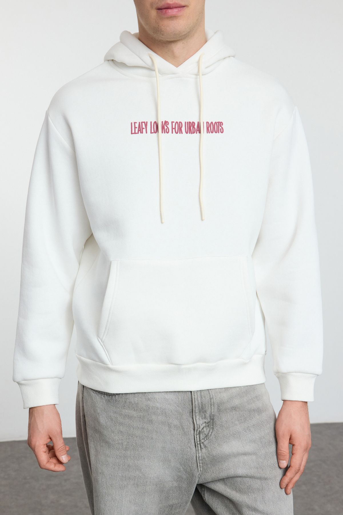 Trendyol Collection-Ecru Oversize/Wide Cut Fleece Inside Sweatshirt with Embossed Print and Back Embroidery Detail Tmnaw25Sw00072 3