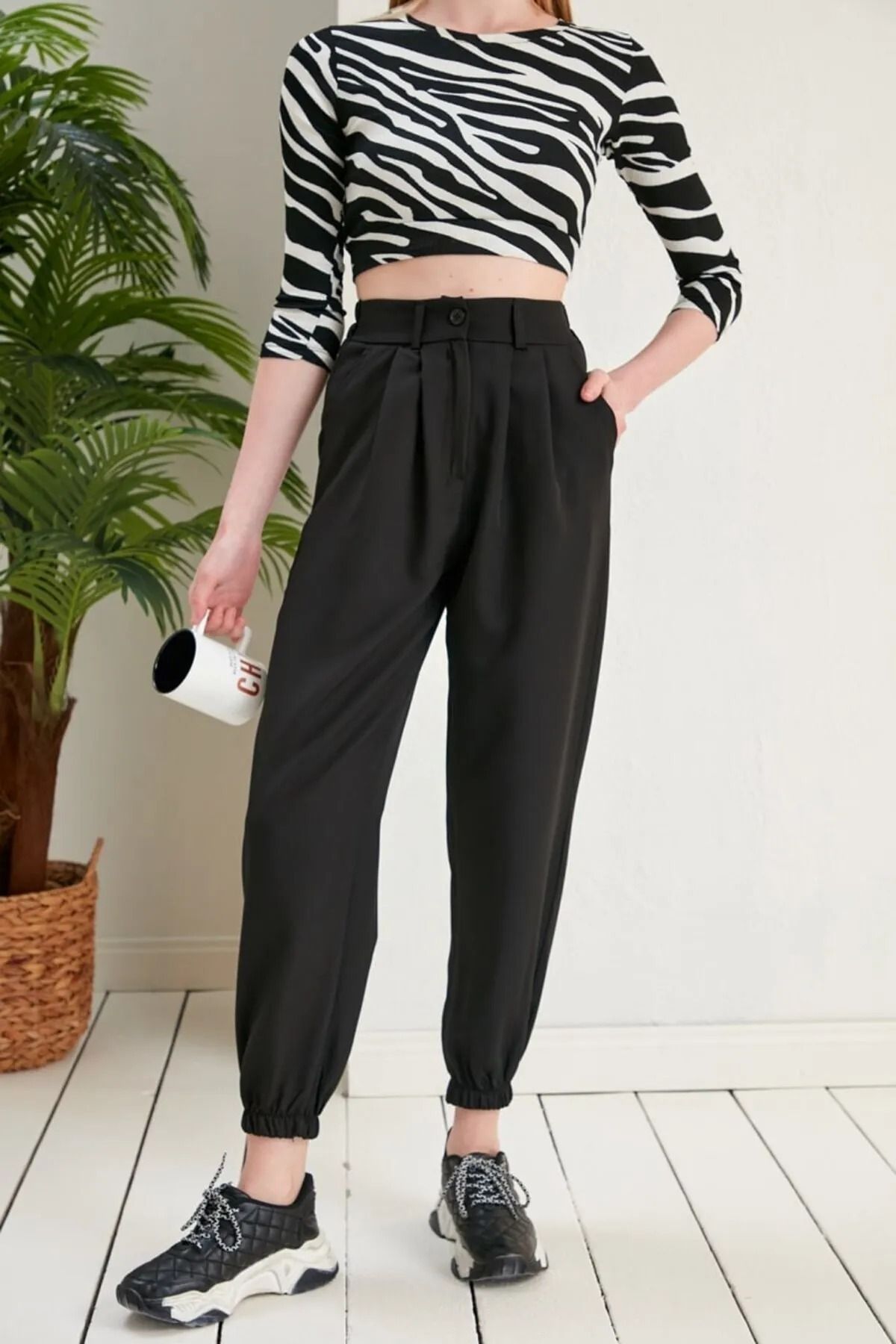 complete the look image