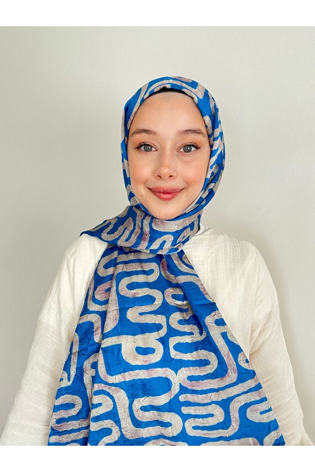 Modakaşmir-Abstract Wave Pattern Shiny Bamboo Shawl 2