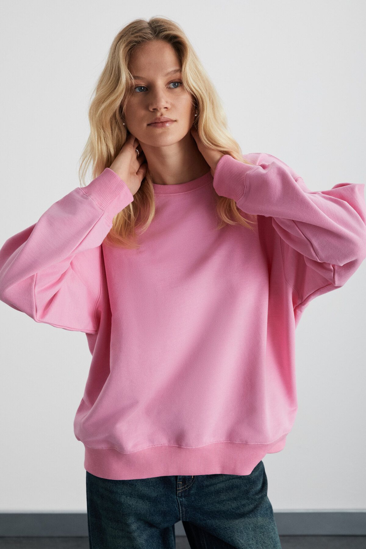 GRIMELANGE-Karıus Women's Organic Cotton Fleece-Free Oversize Round Neck Pink Sweatshirt 5