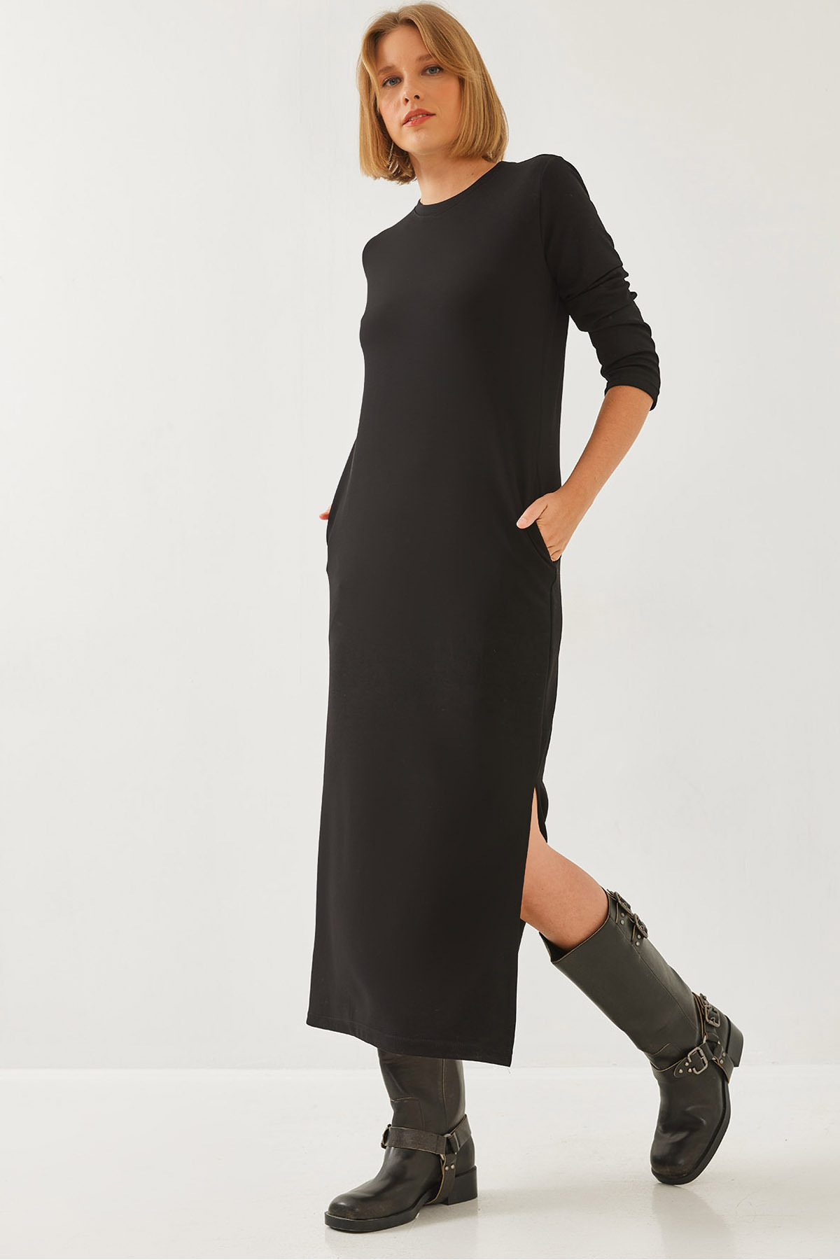 complete the look image
