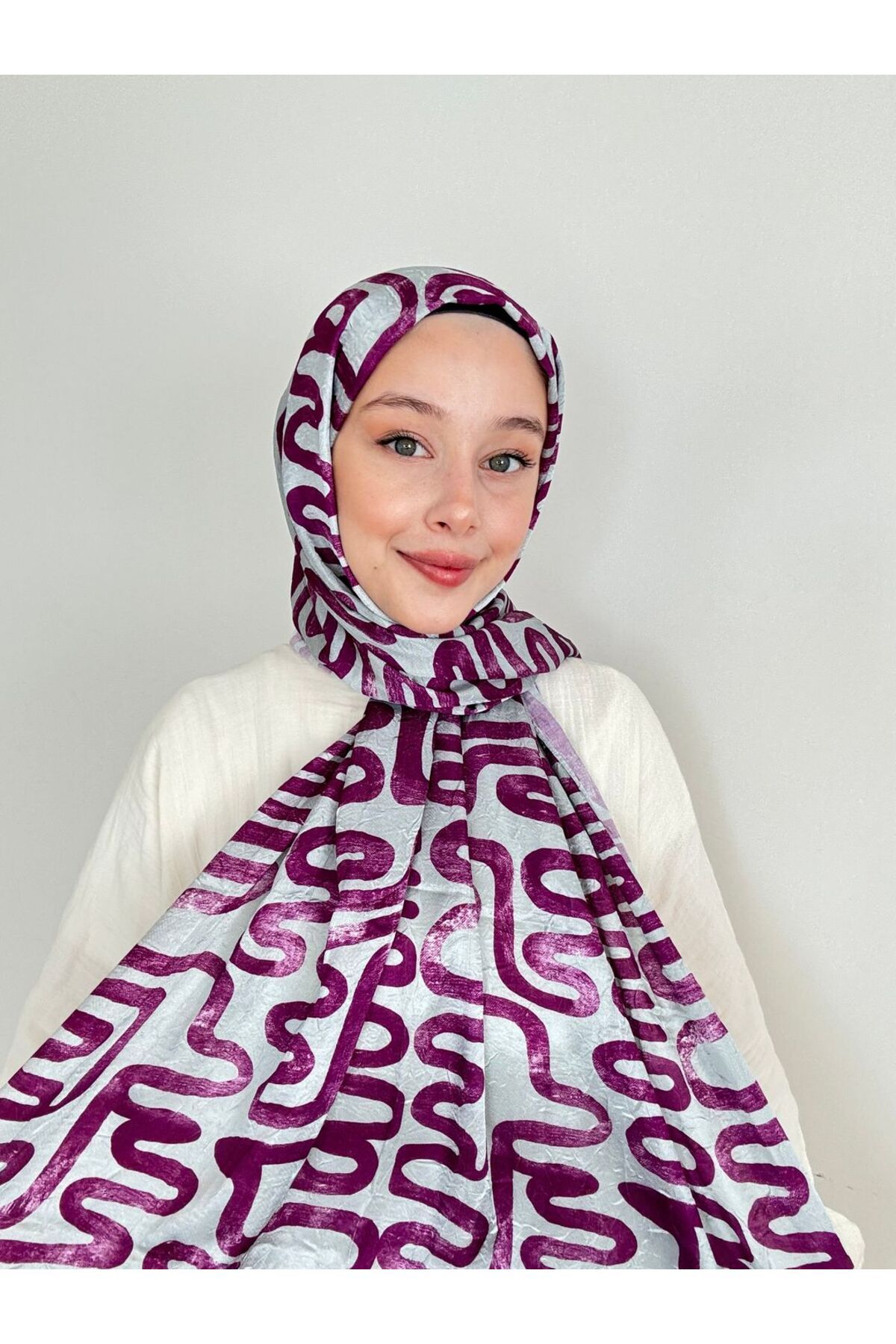 Modakaşmir-Abstract Wave Pattern Shiny Bamboo Shawl 3
