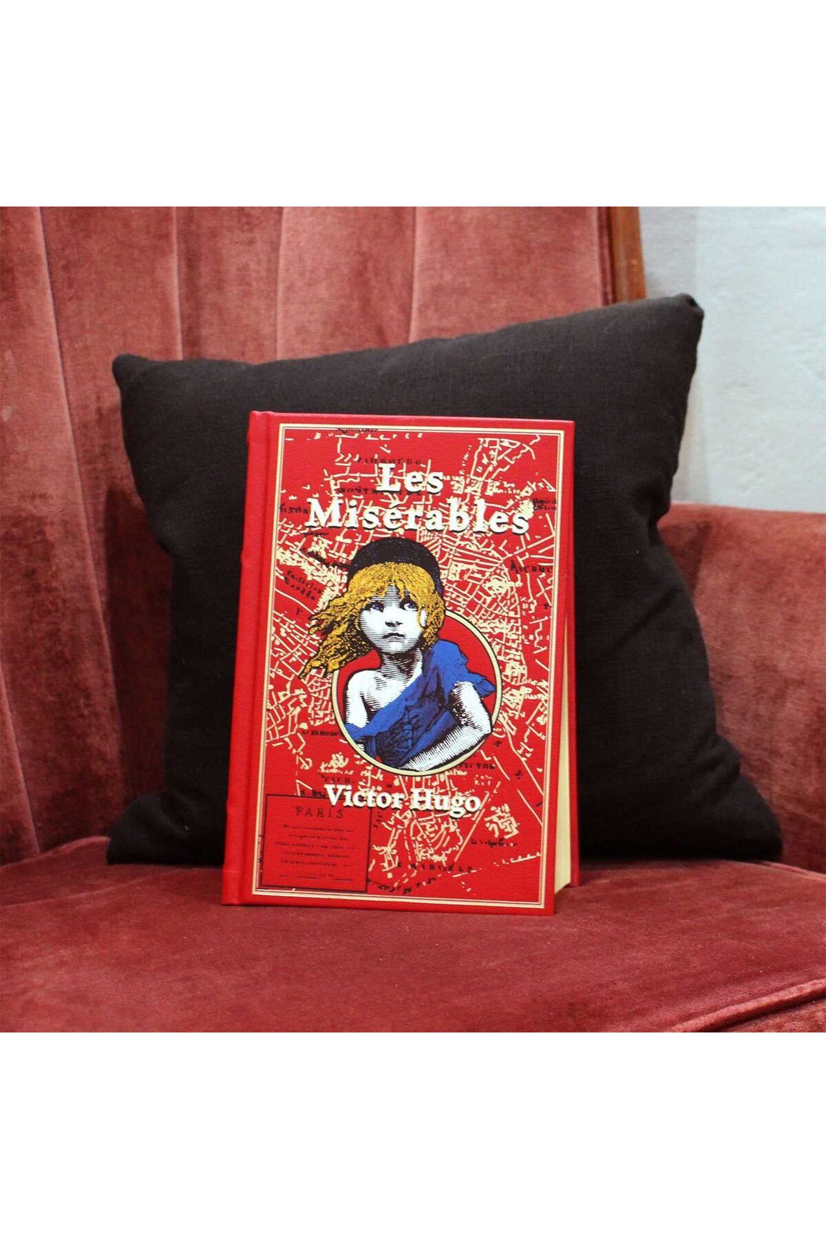 Penguin Books-Les Miserables - Victor Hugo (Leather Bound) 5