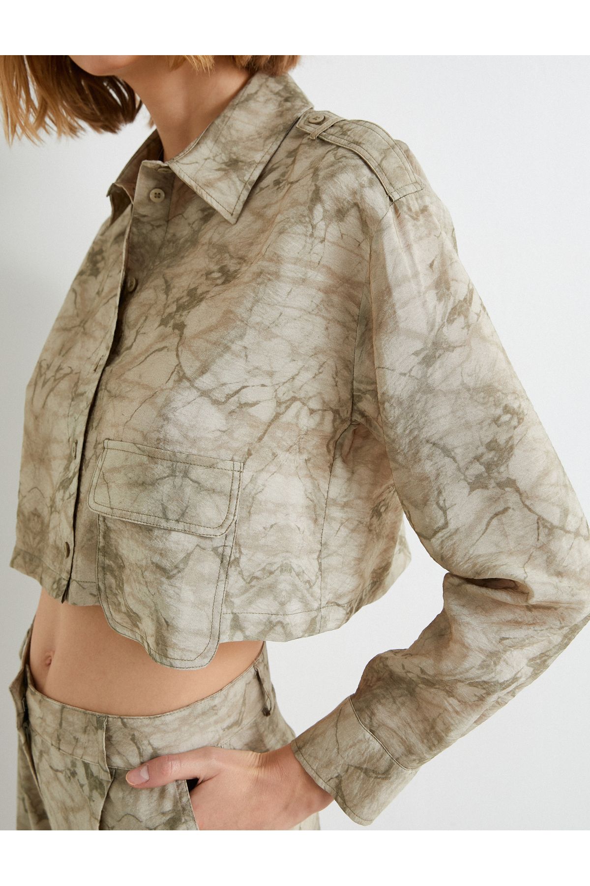 Koton-Crop Shirt Langarm Viskose mit Cargotasche 5