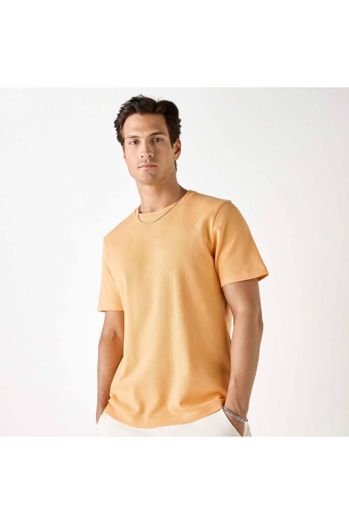 Iconic-Textured T-shirt with Crew Neck and Short Sleeves 1