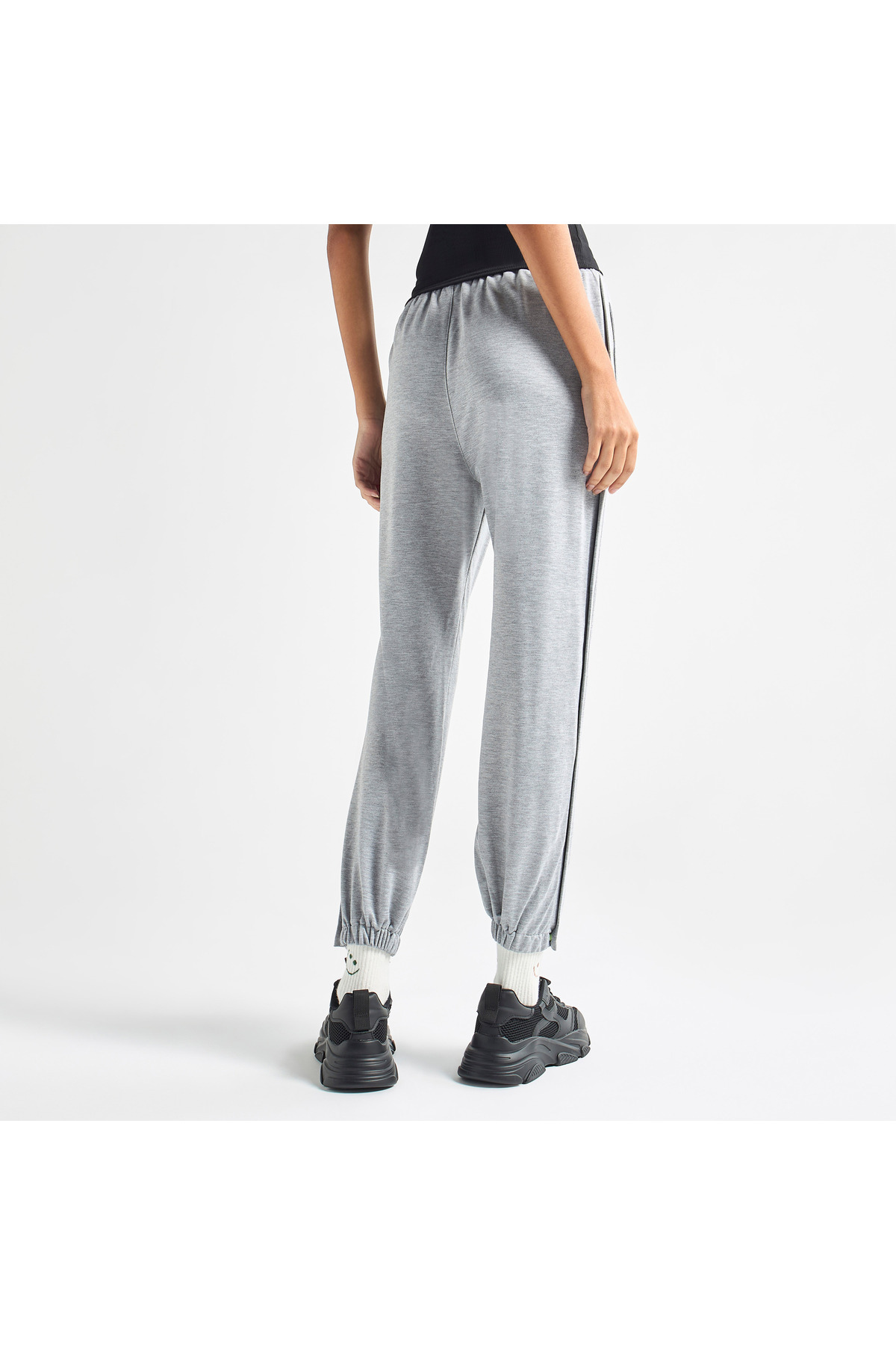 complete the look image