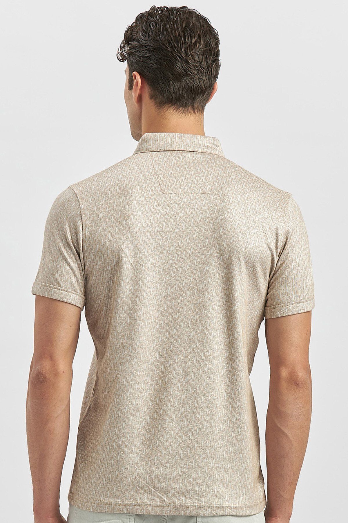 تی شرت یقه پولو مردانه دکمه دار ای با الگوی بژ باریک و برش T SHIRT 1011240163 İmza